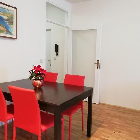 City Center Apartment Umag Eksteriør billede